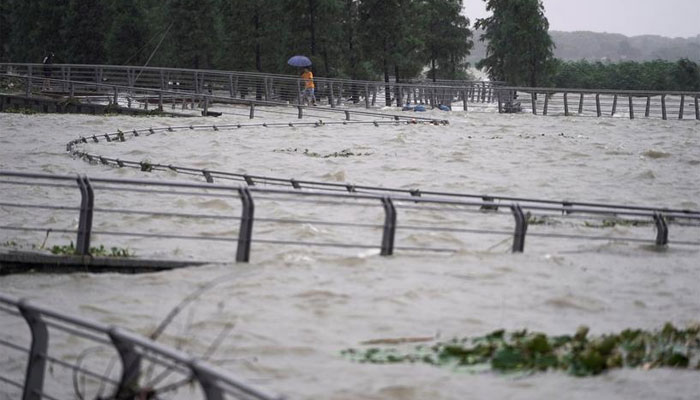 China sees worst flooding in decades along mighty Yangtze River