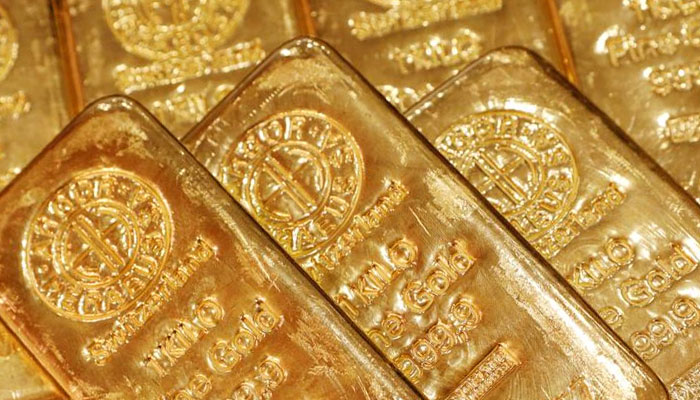 Gold strikes another record high, equity markets struggle with mounting virus fears