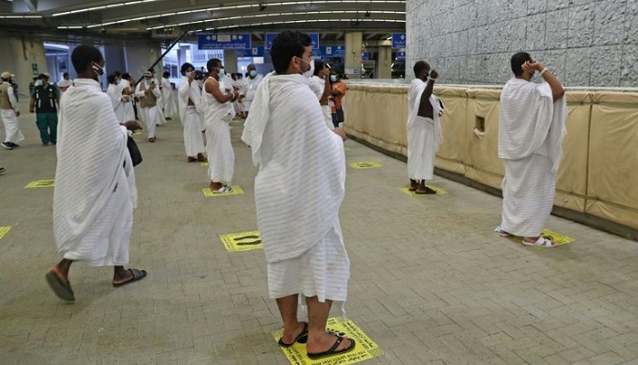 Pilgrims stone devil in last major rite of Hajj