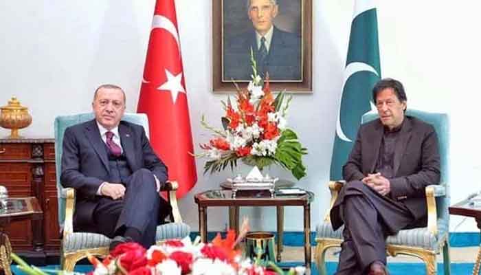 President Erdogan discusses ‘important issues’ in call with PM Imran