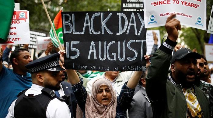 Protesters rally outside Indian High Commission in UK on Youm-e-Istehsal Kashmir