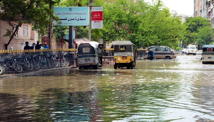 Karachi weather update: Eight dead, 400 feeders trip as heavy rain continues