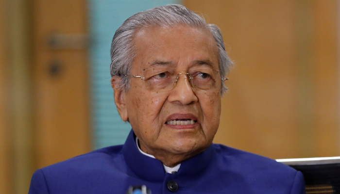 Malaysia's Mahathir, 95, to take on government with new political party