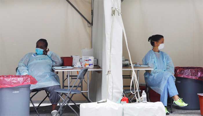 US coronavirus death toll tops 160,000 