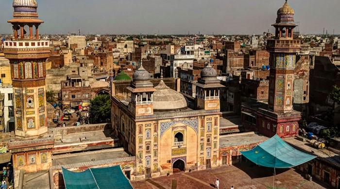 Wazir Khan Mosque's manager suspended over Bilal Saeed, Saba Qamar music video scandal