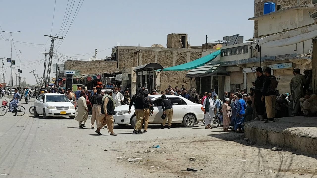 6 dead, 21 injured in blast on Chaman's Mall Road 
