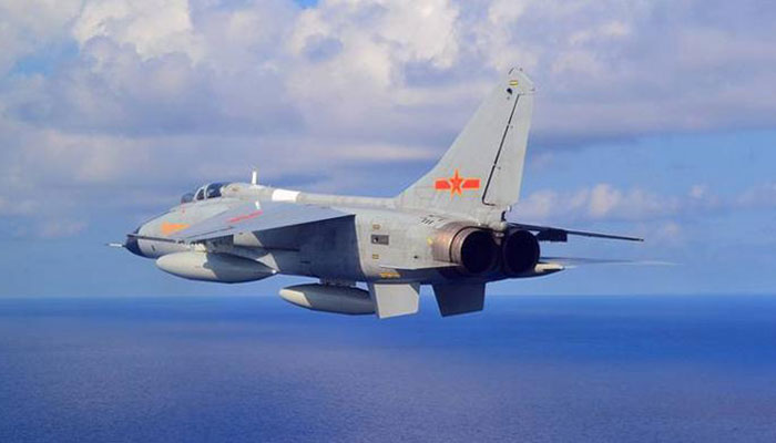 Chinese jets briefly cross mid-line of Taiwan Strait 