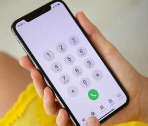 Chinese man buys 'lucky' phone number for $300,000