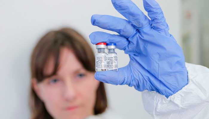 Four out of 10 Pinoys say Russia COVID vaccine safe to use