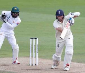 England on top as Crawley, Buttler, Anderson heap misery on Pakistan
