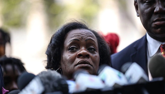 Mother of black man shot repeatedly by US police appeals for calm 