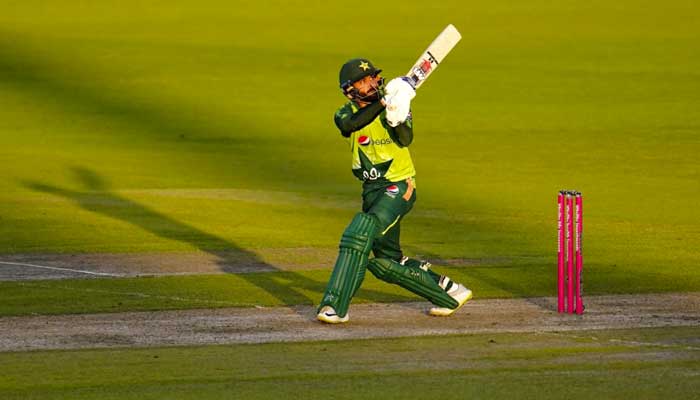 Pakistan beat England in final T20 to level series 