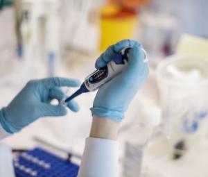 COVID-19 vaccine: Give priority to countries with worst outbreaks, say ethicists