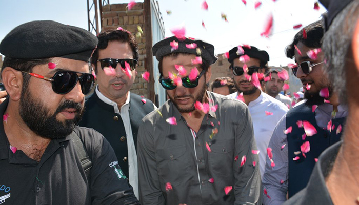 #Hopenotout: Shahid Afridi breaks ground to restore former glory to Tank library