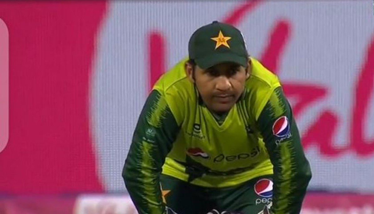 PCB demands report on Sarfaraz's refusal to play 3rd T20I against England