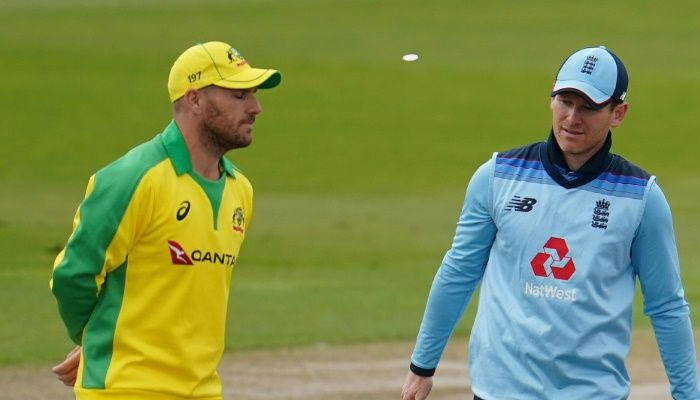 England to bowl in first ODI as Australia's Smith misses out with head knock