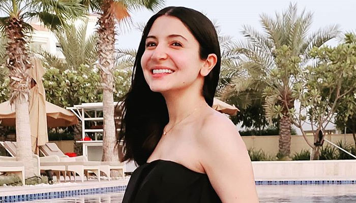 Anushka Sharma flaunts her baby bump in dazzling pool photo