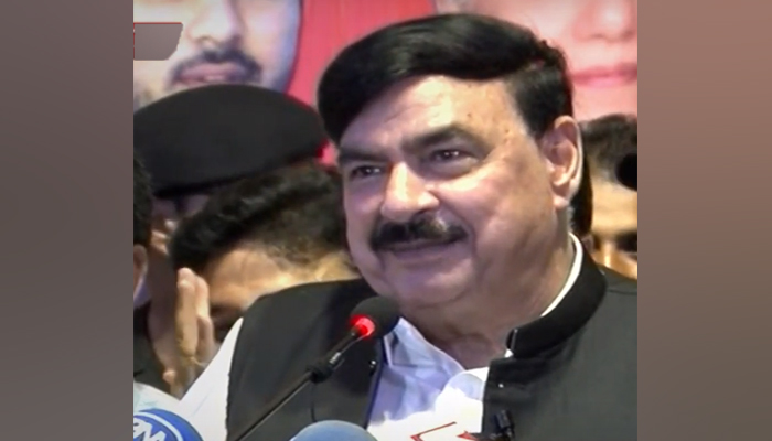 Proud of being 'army's spokesperson': Sheikh Rashid