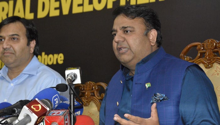 Nawaz's 'language' similar to MQM's Altaf: Fawad Chaudhry