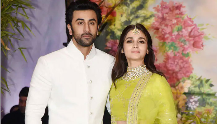 Alia Bhatt pens birthday wish for Ranbir Kapoor ‘with love’