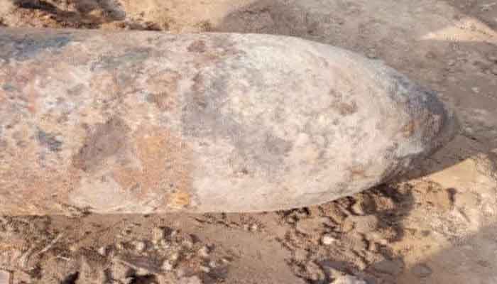 Faisalabad: Locals find 750-pound bomb that may have been dropped during 1965 or 1971 war