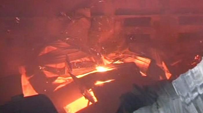 Fire breaks out in warehouse in Karachi's Shershah area Fire breaks out in warehouse in Karachi's Shershah area