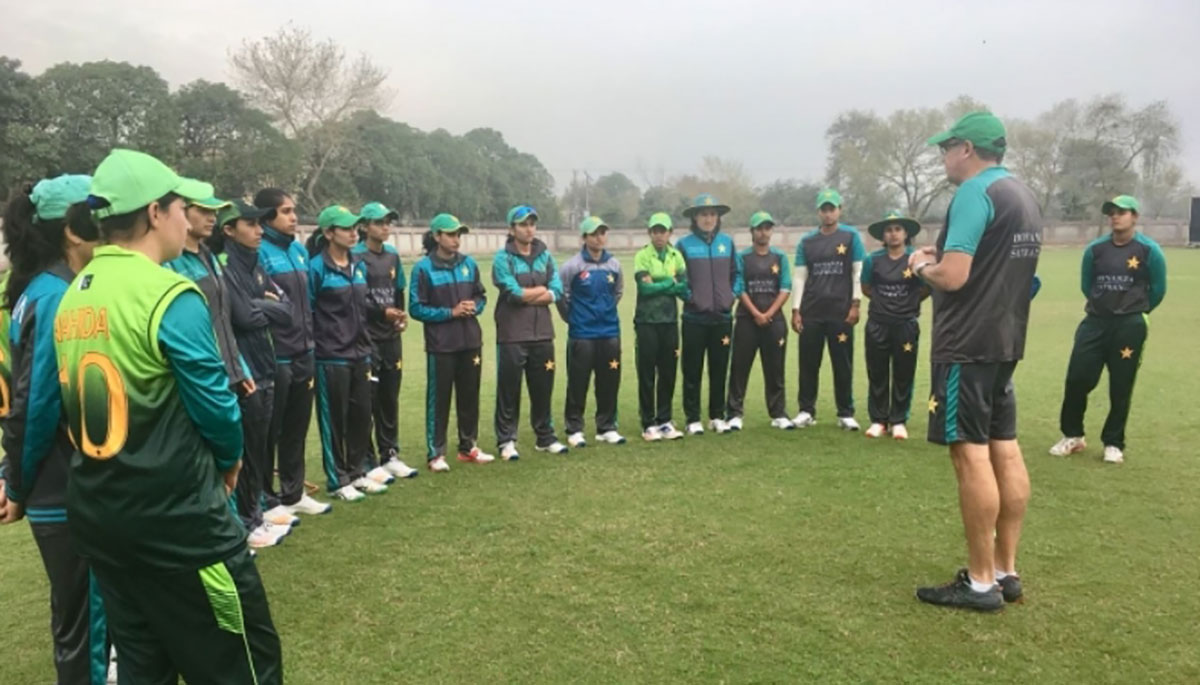 Women cricketers to train at Karachi's Hanif Mohammad High-Performance Center