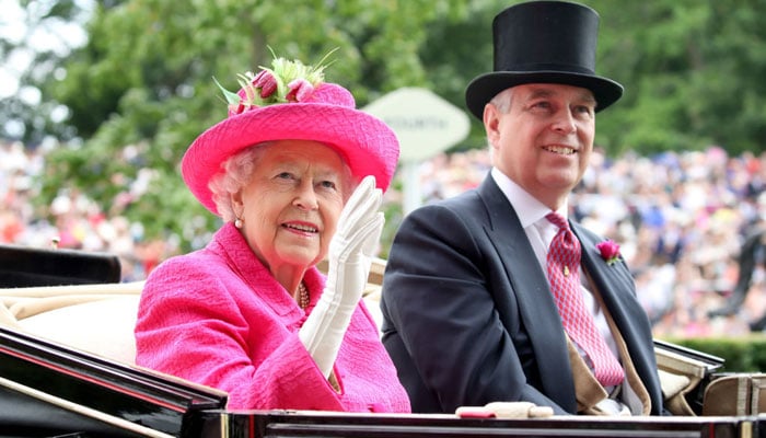 Queen Elizabeth discretely scraps Prince Andrew post cards from Buckingham gift shop