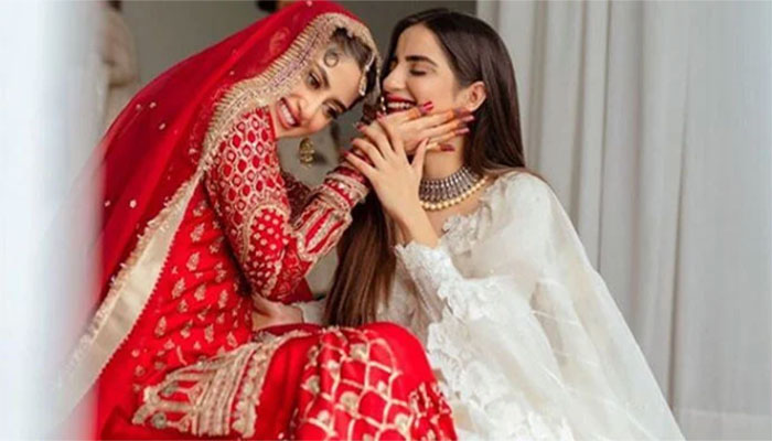 saboor ali dress