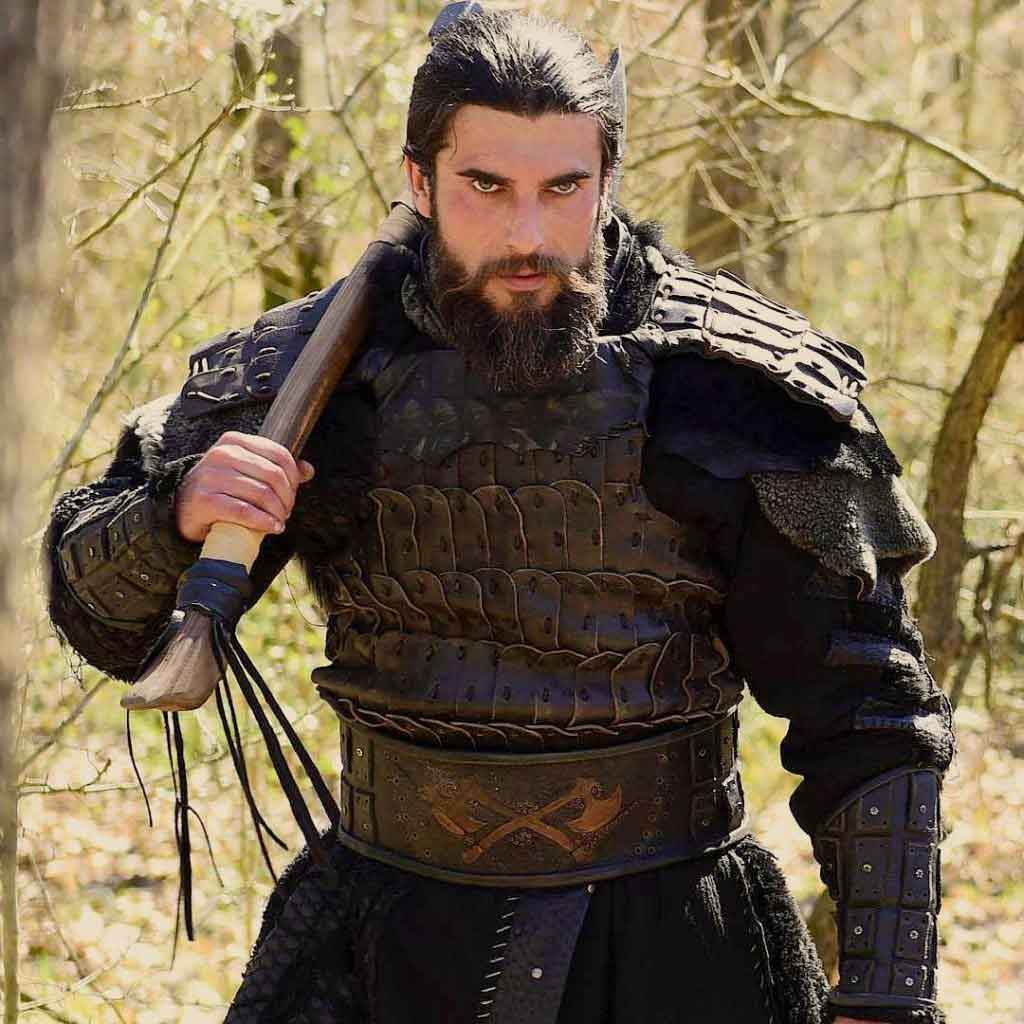 'Ertugrul' Turgut Alp appears to be a real warrior in THIS video