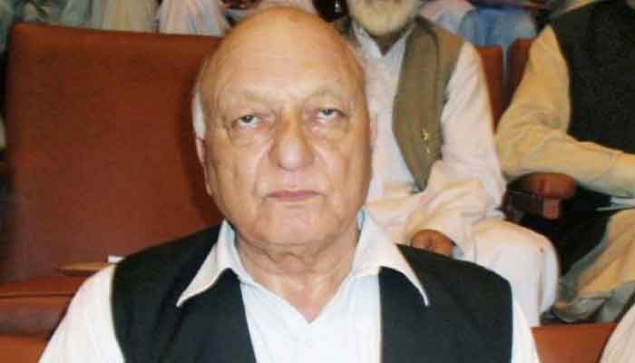 Veteran lawyer Latif Afridi elected SCBA president