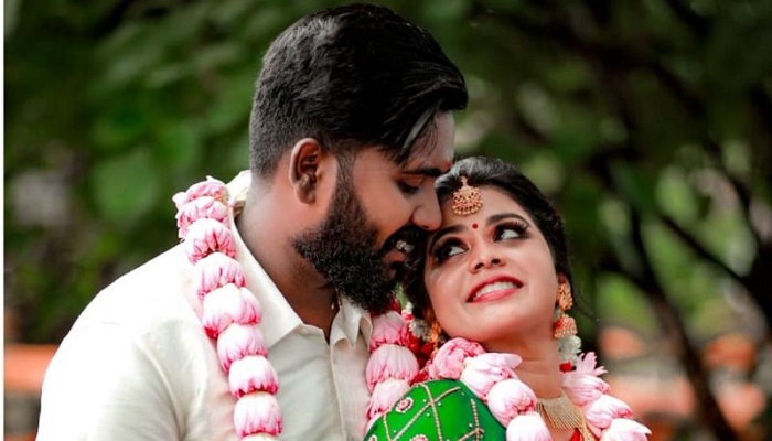 Under fire Indian couple say will not take down intimate wedding photos