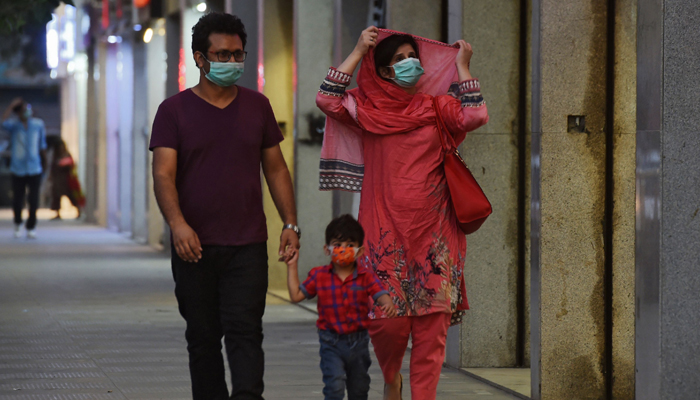 Coronavirus: Thinking of stepping out in Karachi without a mask? Think again