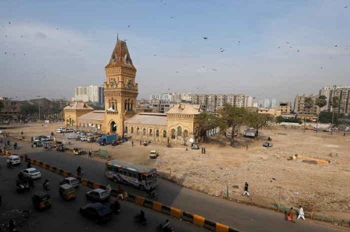 Solving Karachi's garbage problem: Sindh govt buys 200 Qingqi rickshaws for 'door-to-door' collection