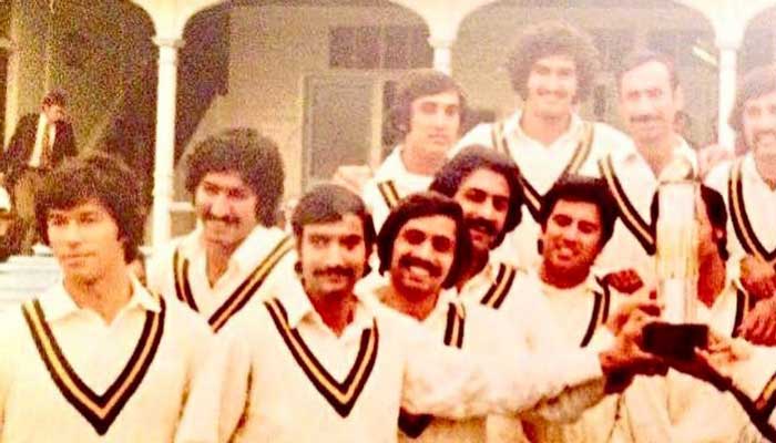 Can you name the players in this throwback photo shared by PM Imran Khan? 