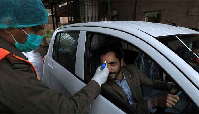 Smart lockdowns in Lahore, Rawalpindi, Multan to contain COVID-19 spread