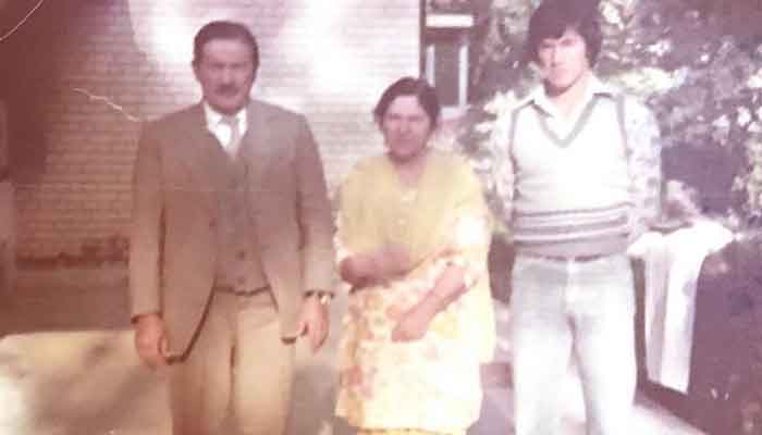 PM Imran Khan uploads rarely-seen picture of him with parents