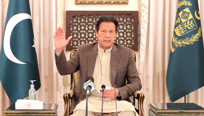 No more political rallies, large gatherings to be limited to 300 people, PM Imran Khan announces