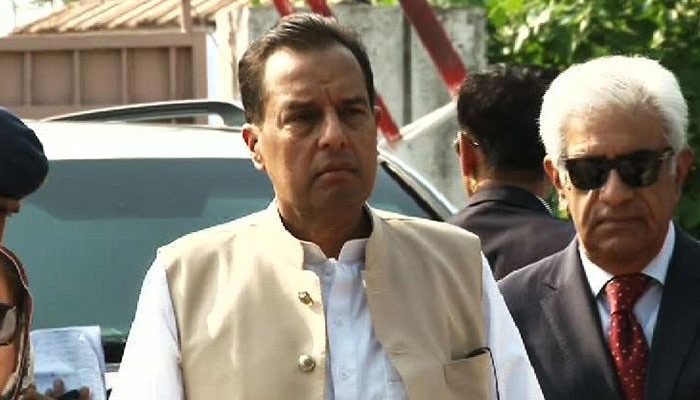 Karachi court quashes FIR against PML-N's Captain Safdar