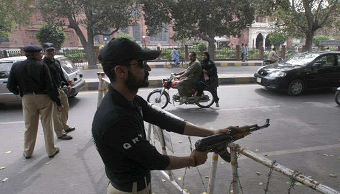 ATC sentences Karachi cop to death for staging fake encounter