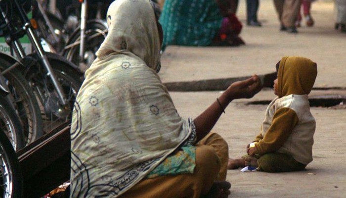 Islamabad's citizens have a new problem: beggars with guns