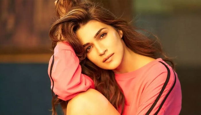 Kriti Sanon leaves fans floored with beautiful poetry