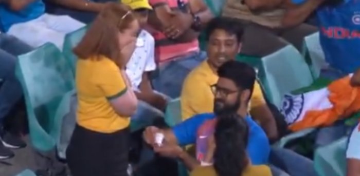 Watch: Indian fan proposes to girlfriend during the India-Australia ODI match
