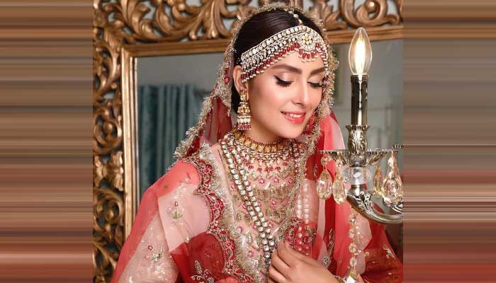 Ayeza Khan looks something out of a fairy tale in photoshoot  