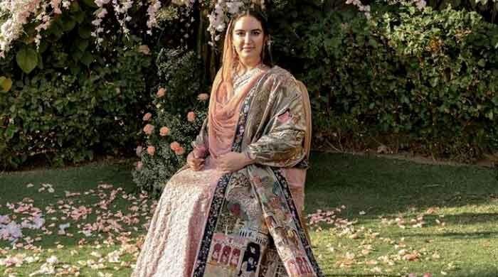 bakhtawar shawl