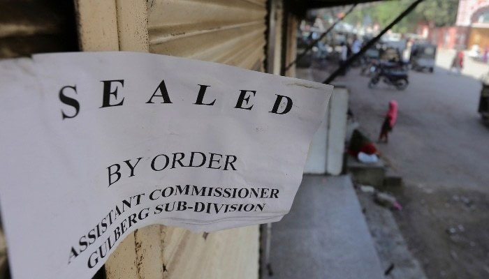 Coronavirus: Authorities seal three Karachi Do Darya restaurants over SOP violations