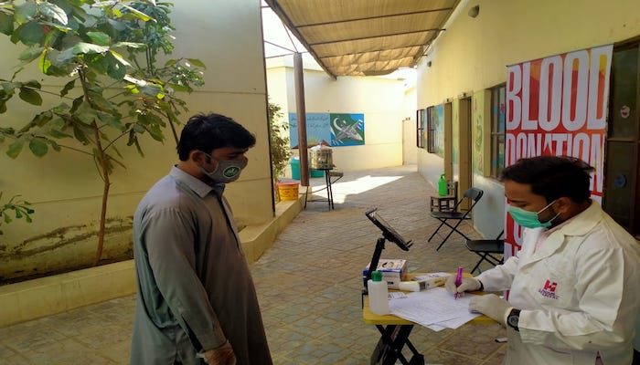 Blood donation drive held for fishermen in Karachi's Rehri Goth