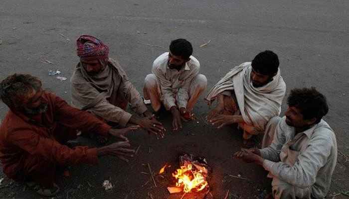 Karachi's cold wave to intensify tonight due to 'Quetta winds', may go on for 2-3 days: PMD