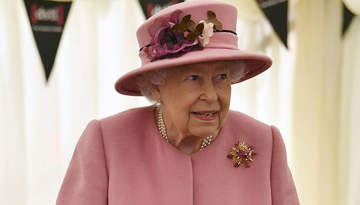 Queen Elizabeth could be slapped with ‘heavy fines’ over Royal Train use: report