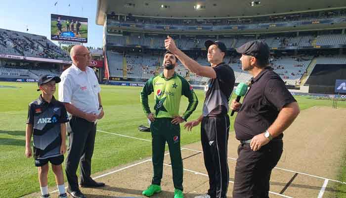 Pak vs NZ: New Zealand beat Pakistan by 5 wickets in first T20I 